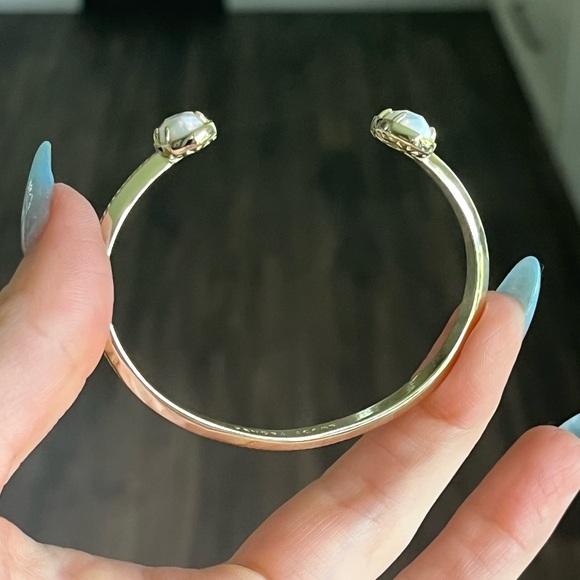 Kendra Scott Elton Bracelt - Picture 3 of 3